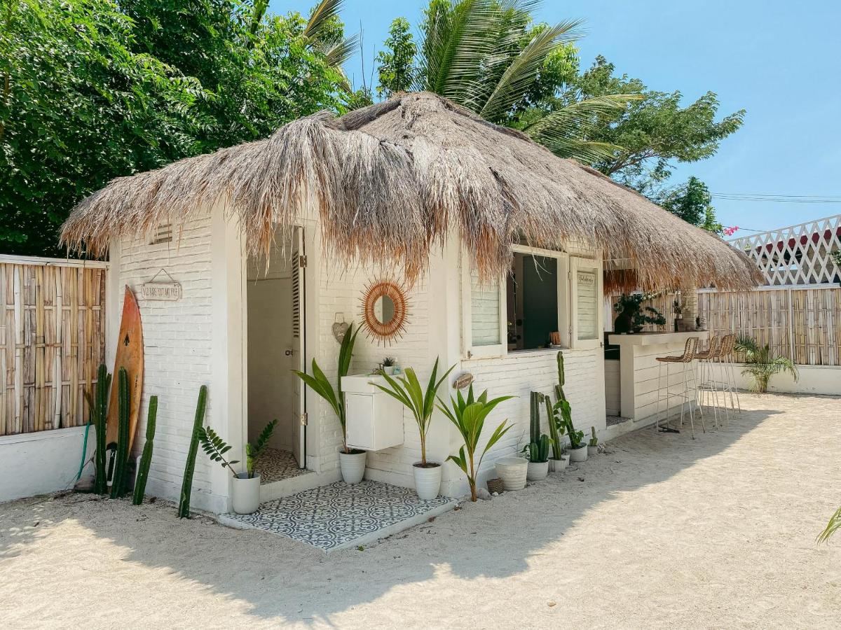 Love Coconut Bungalow - Housity