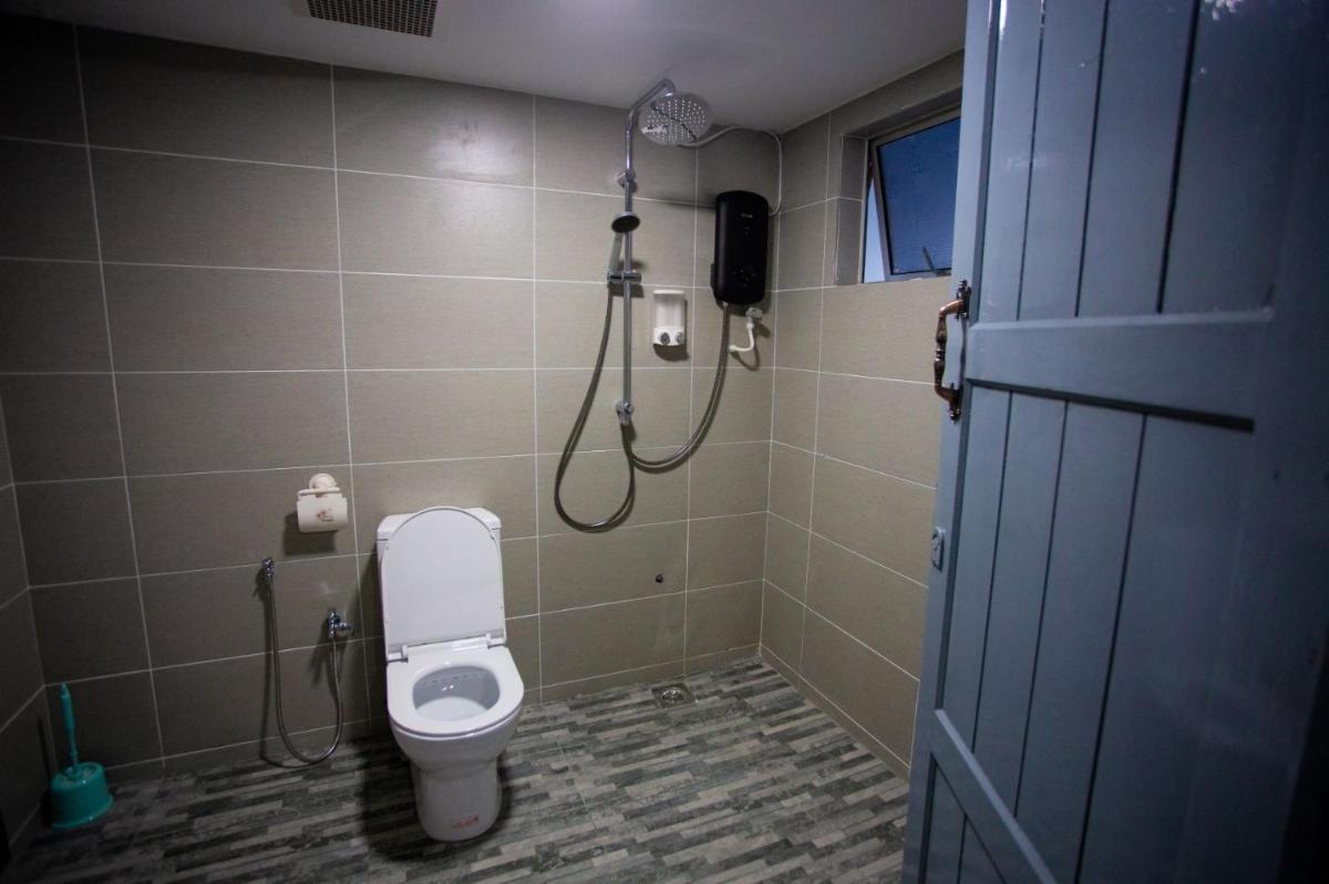 Hom2rex Kuching Homestay Taman Timberland - Housity