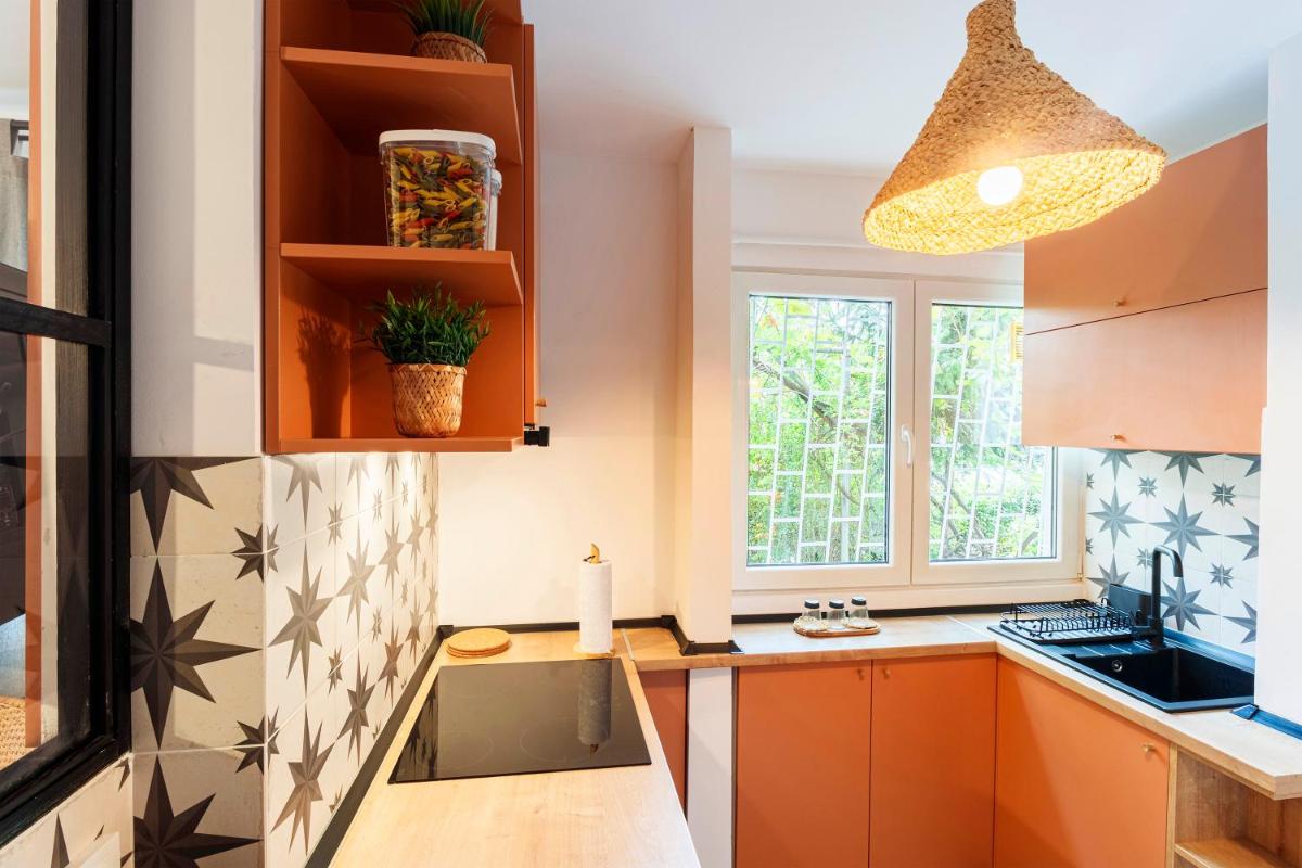 Central Modern Flat Near Metro & Park - Housity