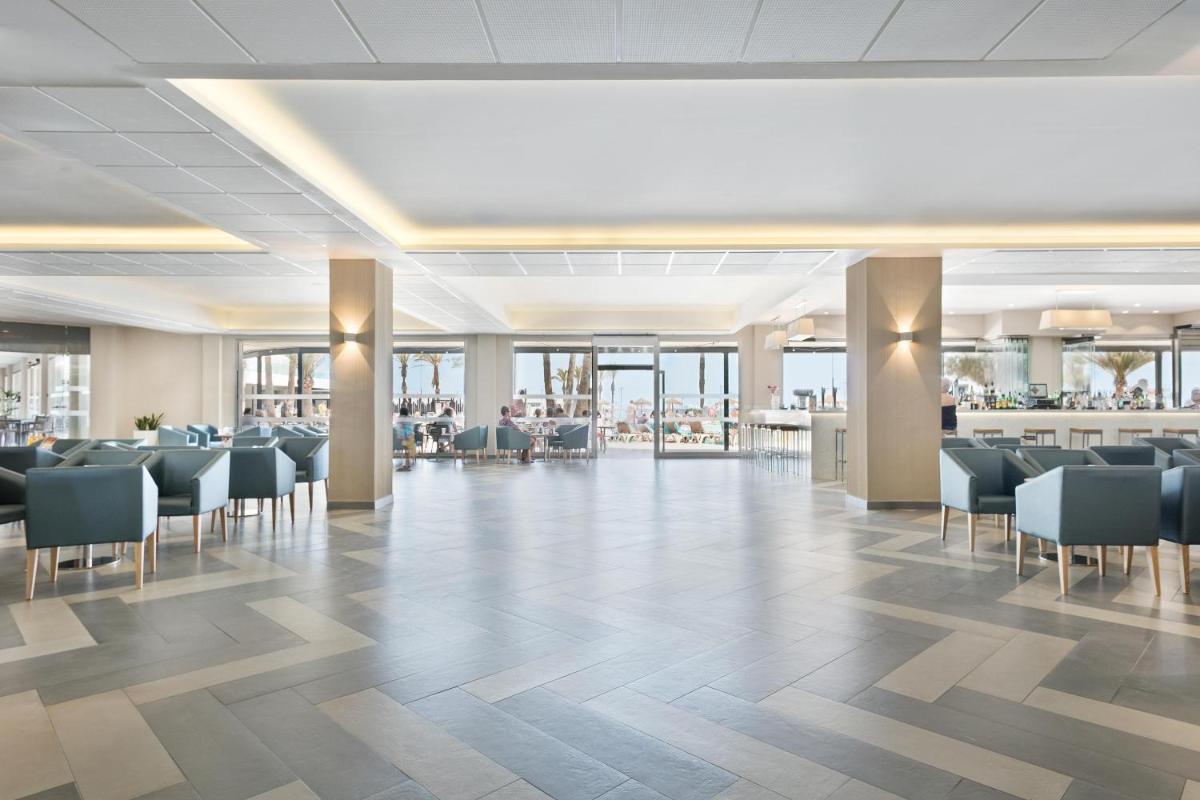 Un restaurante o sitio para comer en Hotel Best Sabinal