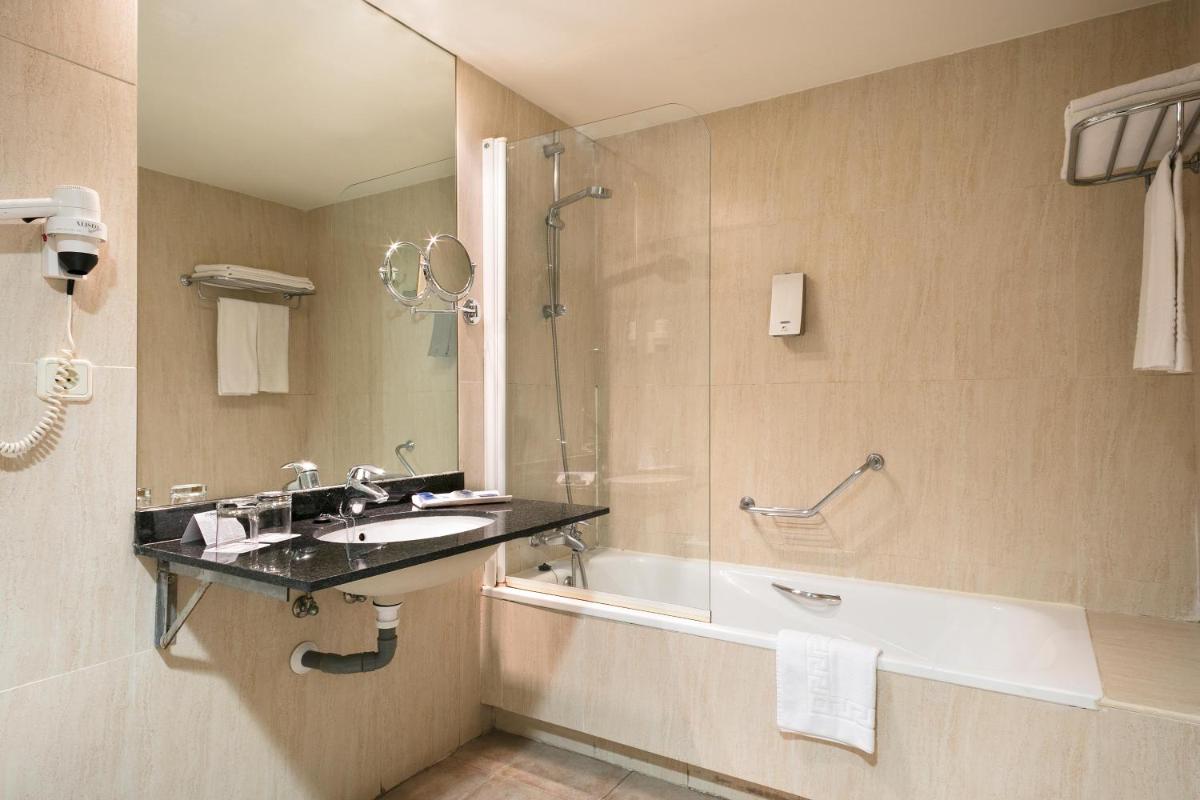 Un baño de Hotel Best Sabinal