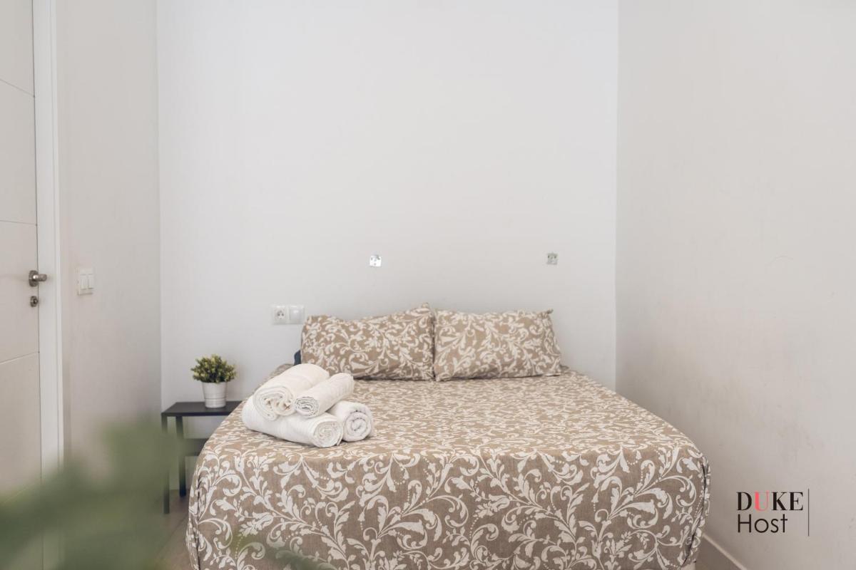 Santa Maria de la cabeza2 Apartments - Housity