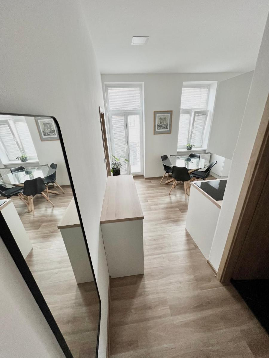 Sušilova 14 apartments III - Housity