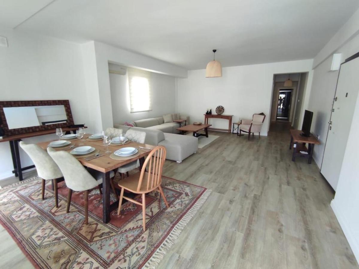 Chic Flat w Pool Patio Garden in Bodrum - Housity
