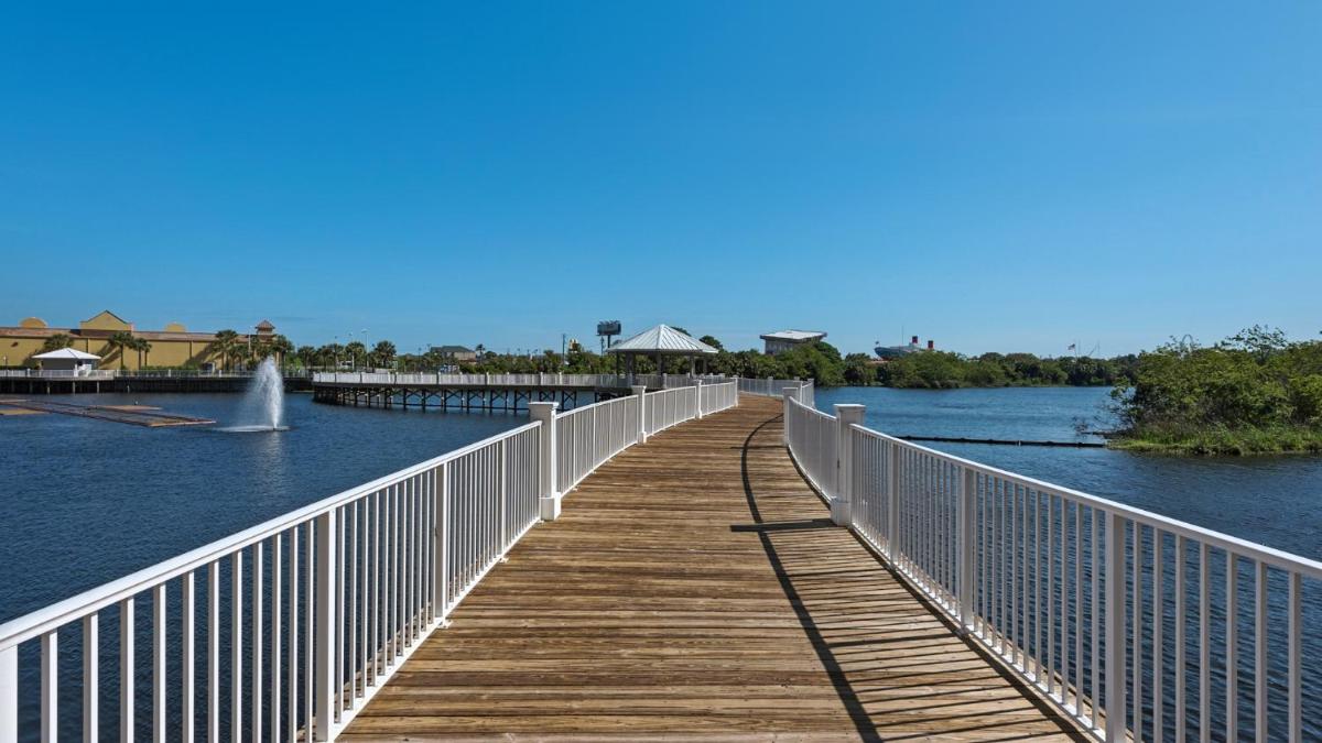 Laketown 1027 Gorgeous 2 BD plus bunks, Ocean Views, Best Amenities - Housity