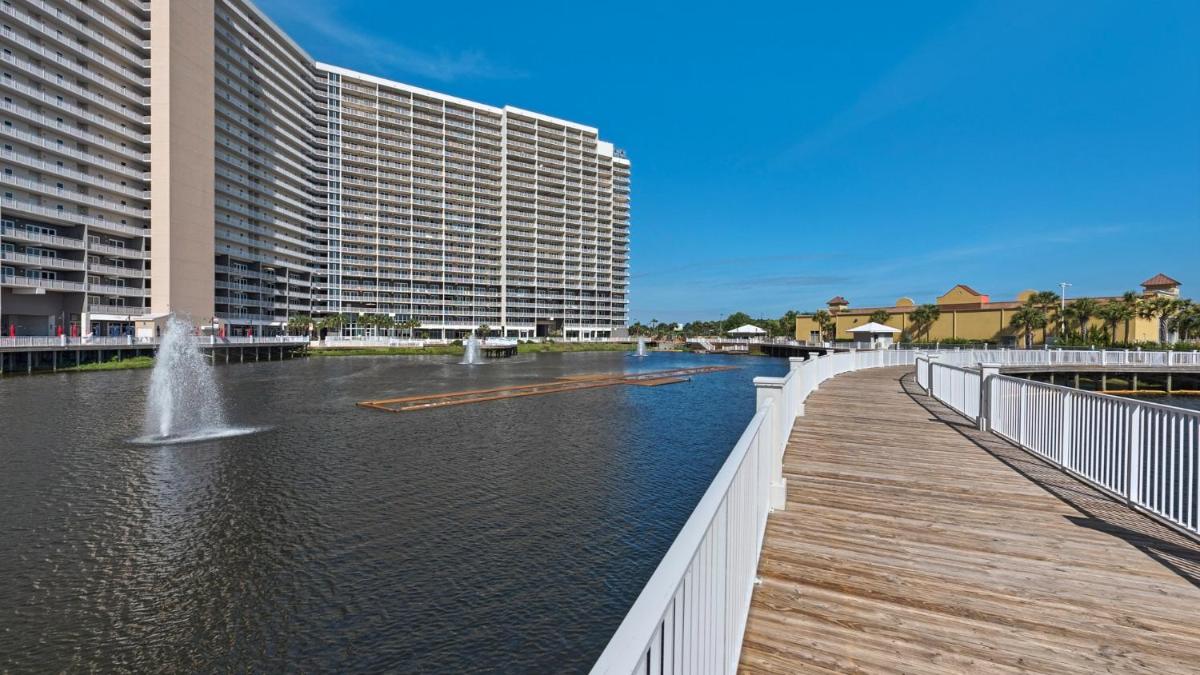 Laketown 1027 Gorgeous 2 BD plus bunks, Ocean Views, Best Amenities - Housity