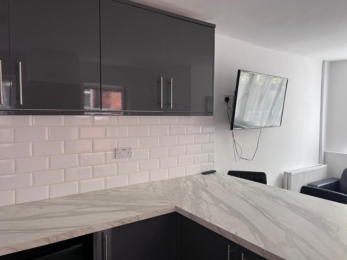 Trendy Town house - Room 1 - Housity
