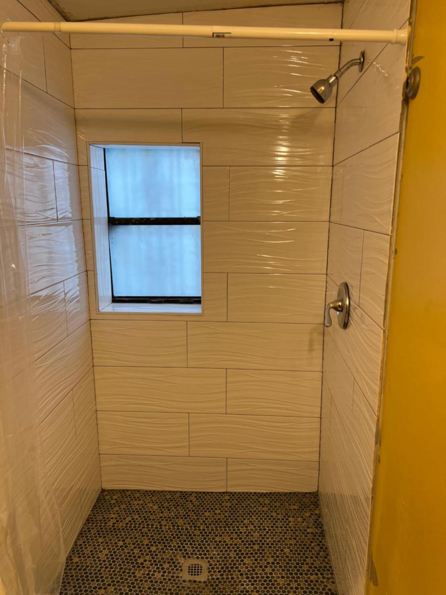 Comfortable Crash Pad - Housity