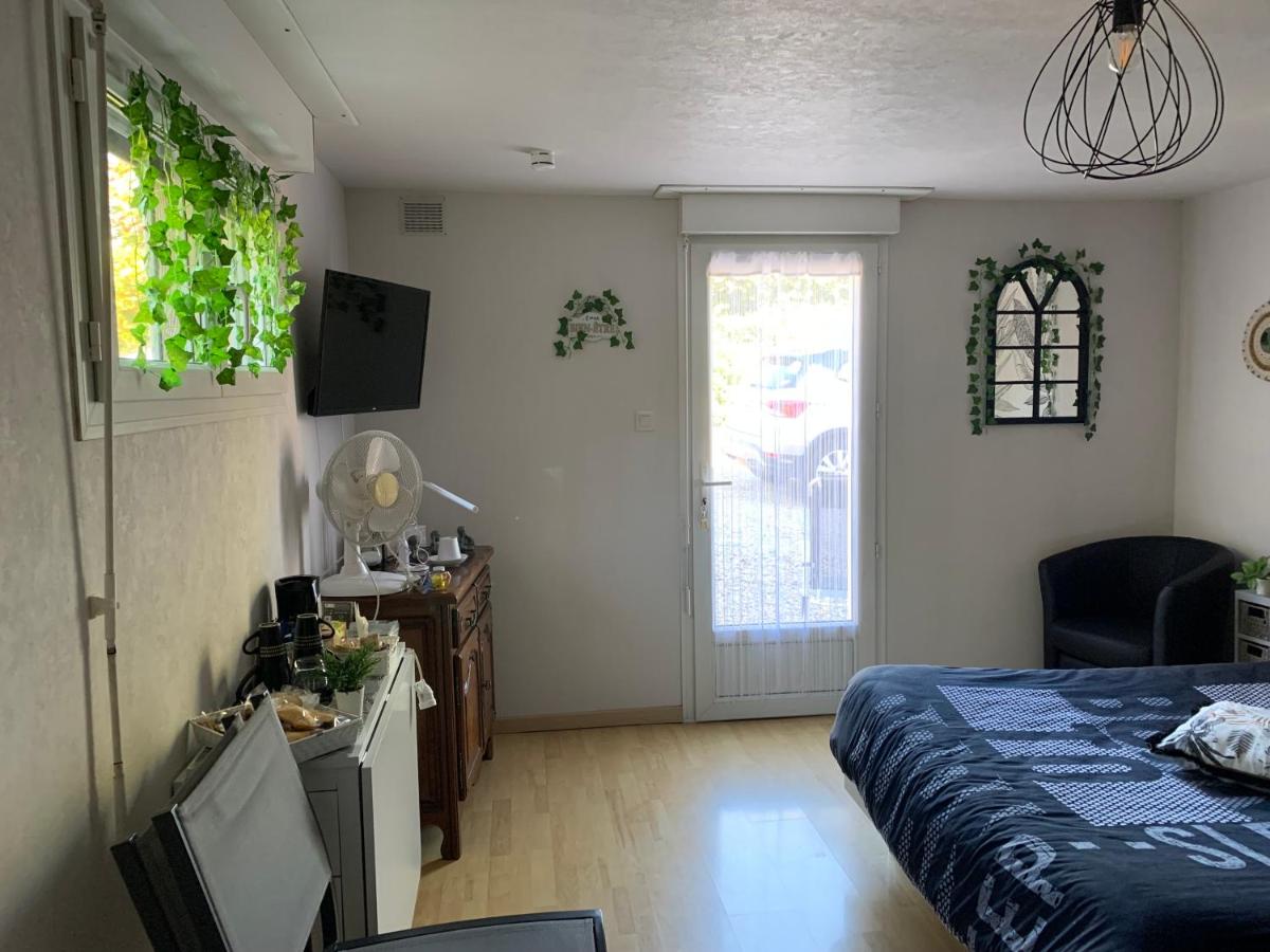 UNE AGREABLE CHAMBRE INDEPENDANTE - Housity