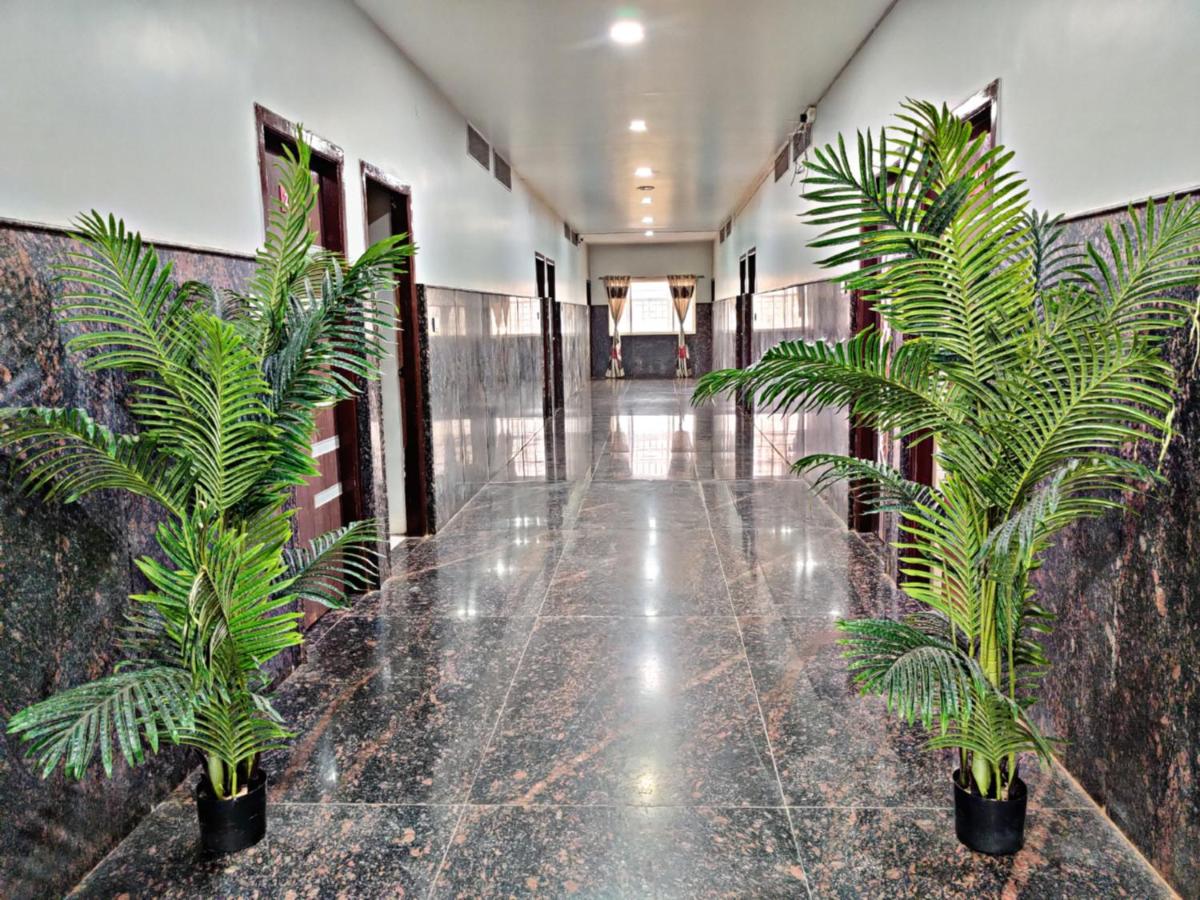 HOTEL NIMBA INTERNATIONAL - Housity