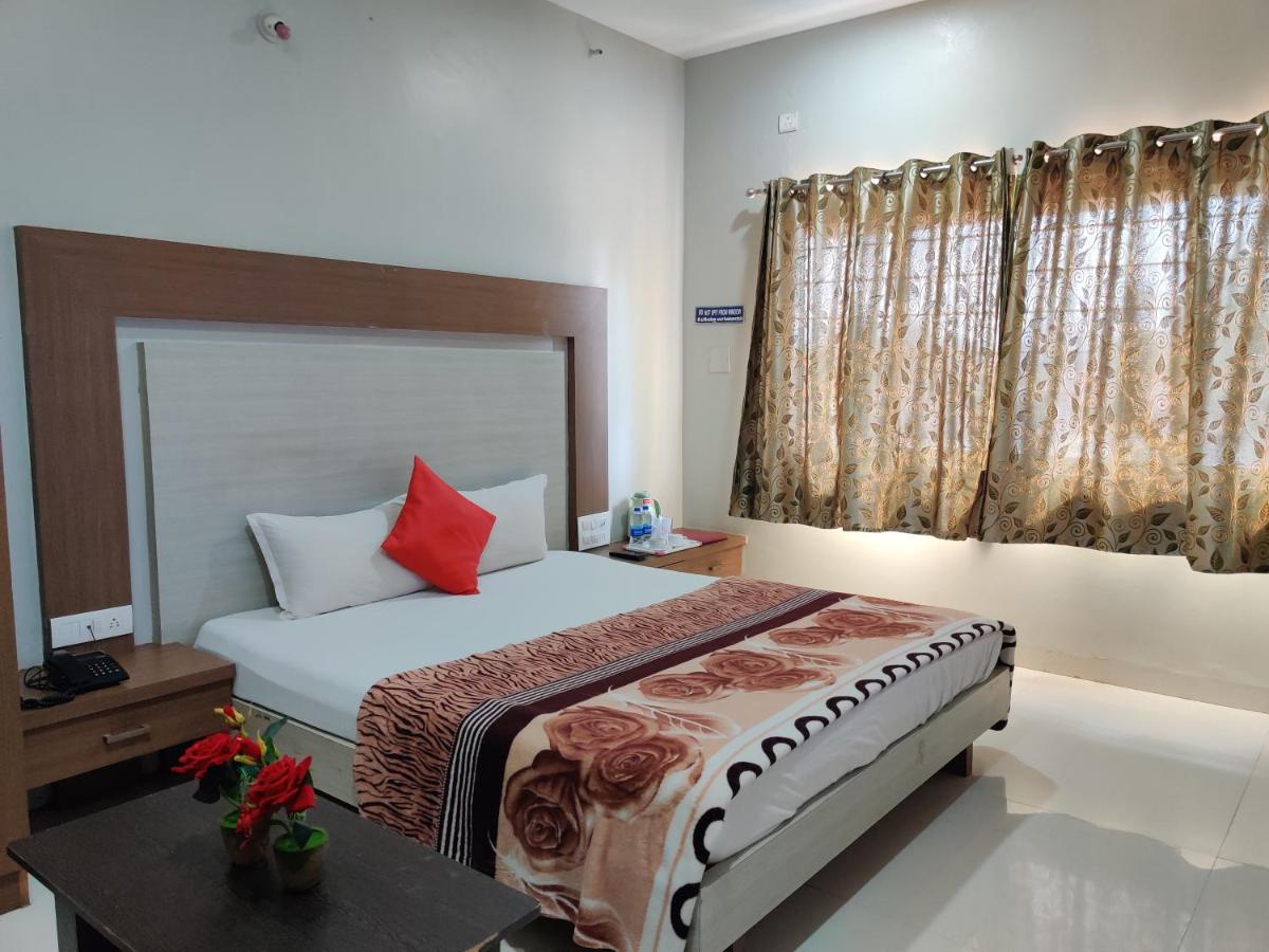 HOTEL NIMBA INTERNATIONAL - Housity