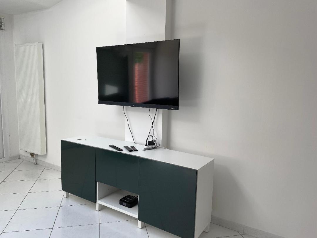 IRIS 80 - Housity