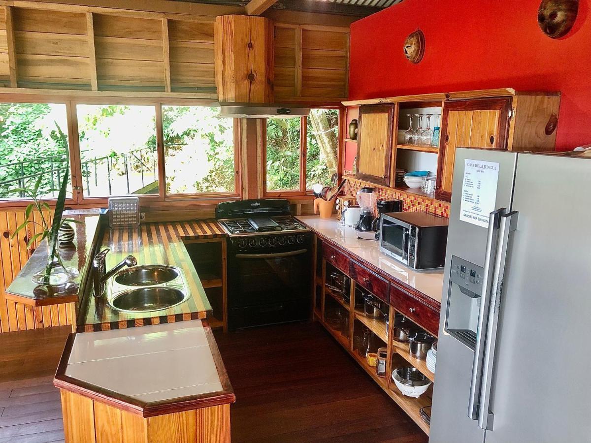 Jungle House next to Refugio la Brisa del Diablo - Housity