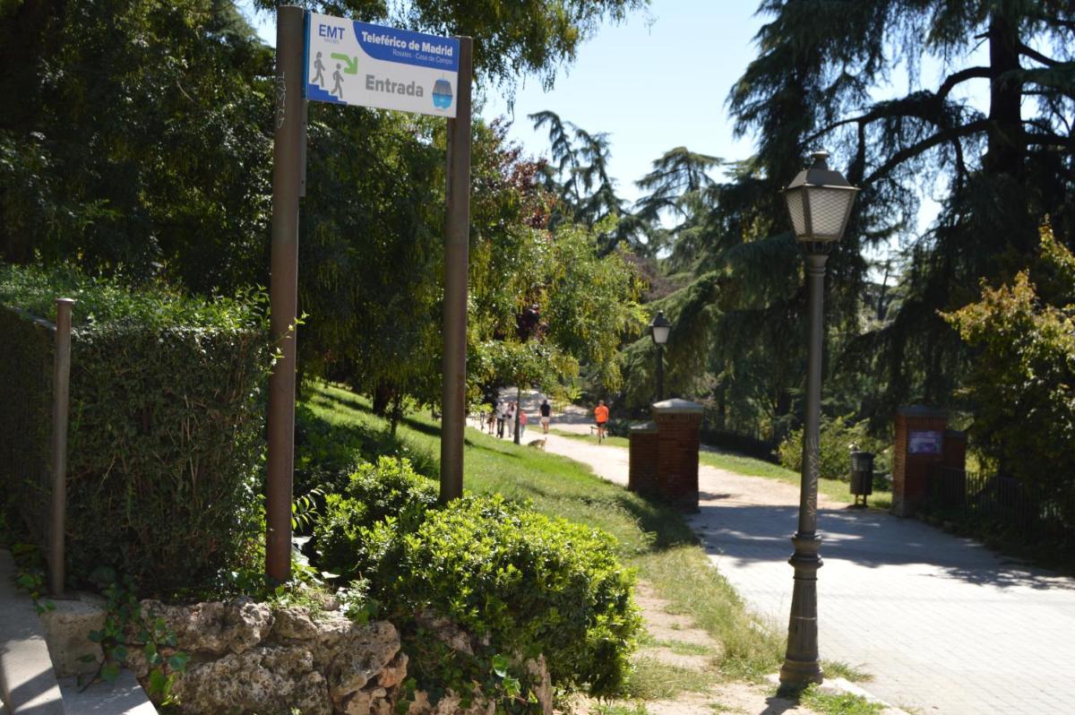 Debod Hostel - Housity