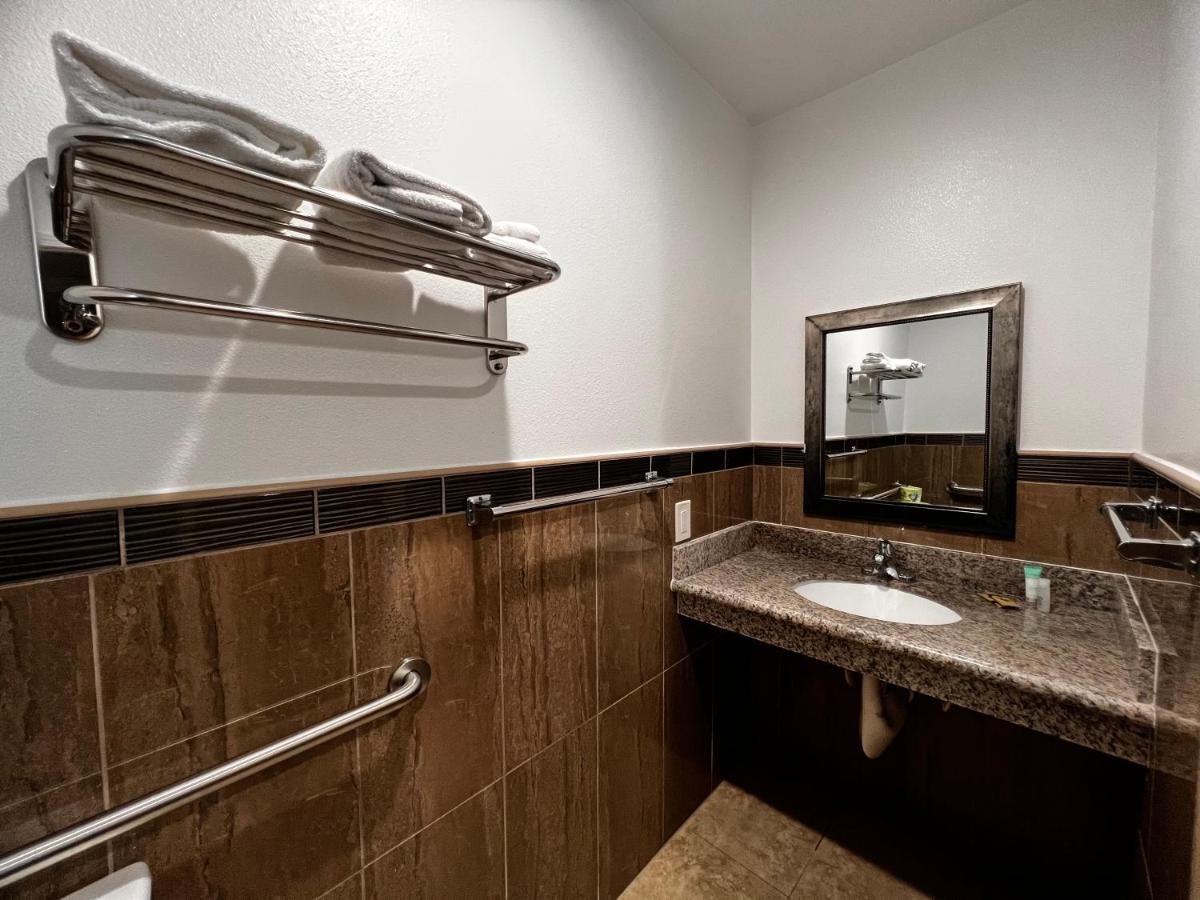 The Patio Motel - Los Angeles, LAX - Housity