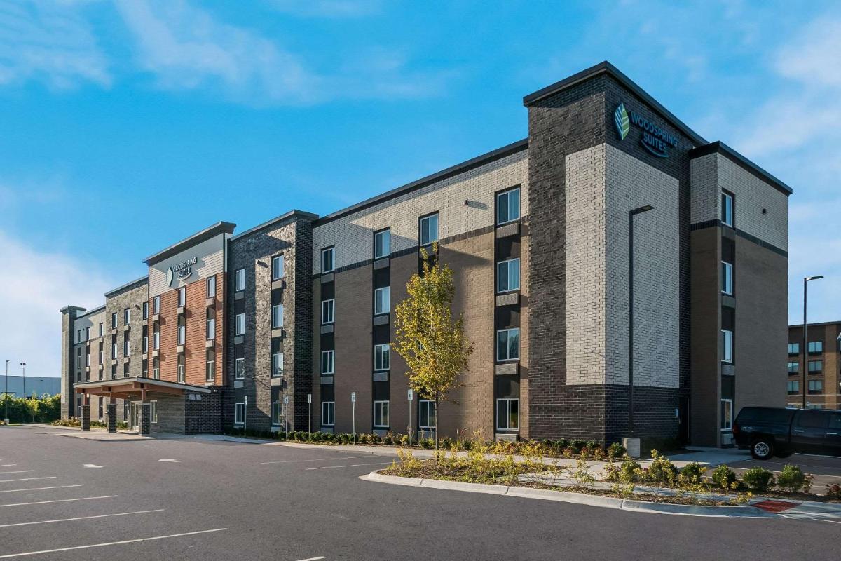 WoodSpring Suites Detroit Sterling Heights - Housity