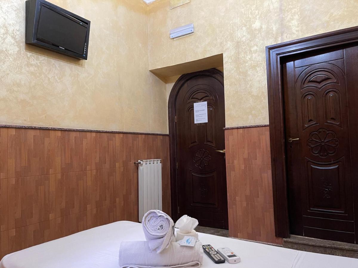 Hotel Mignon - Housity
