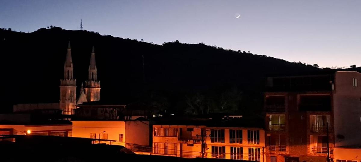 HOTEL CAFETERO - Housity