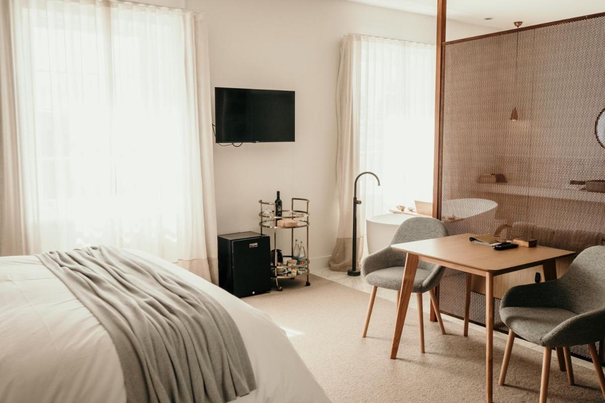 The Oak & Anchor Hotel - Housity