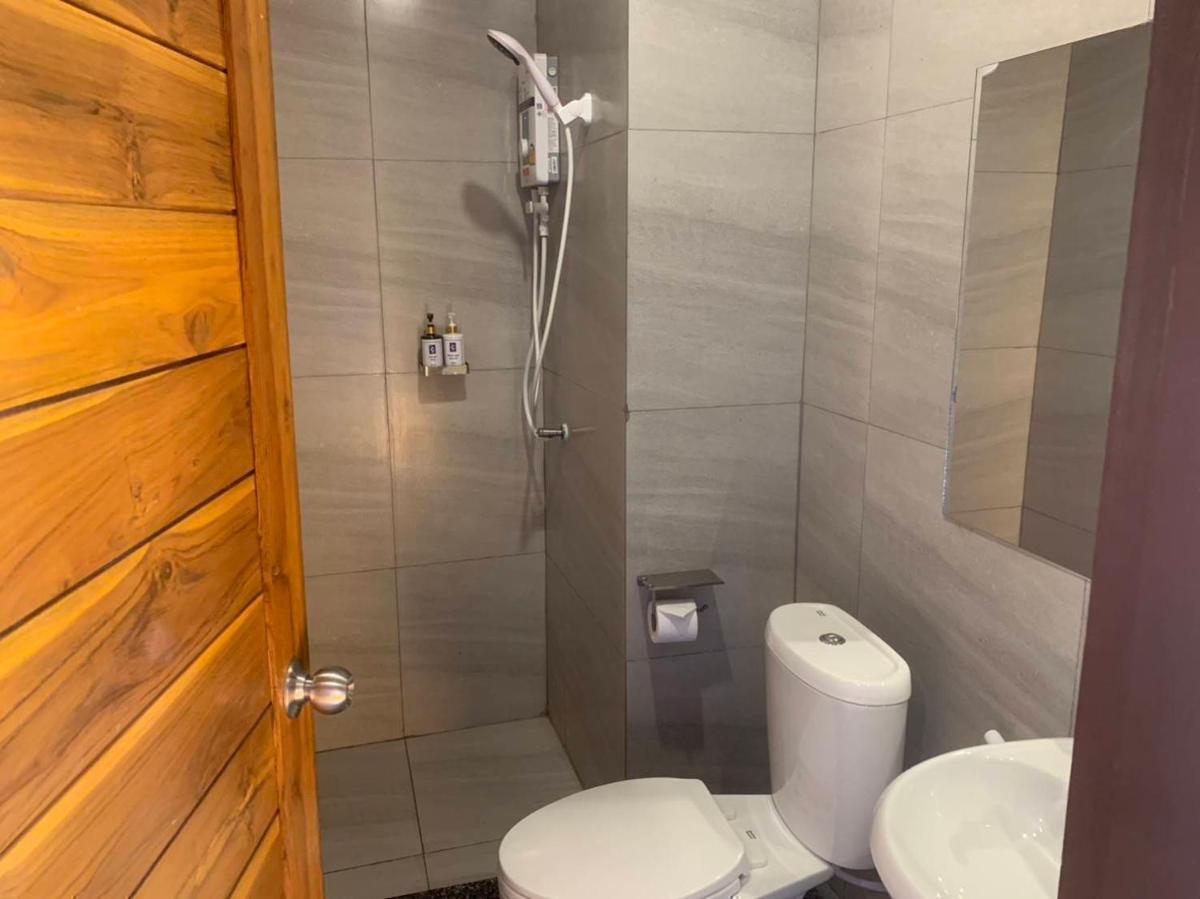 The C Hotel - Housity