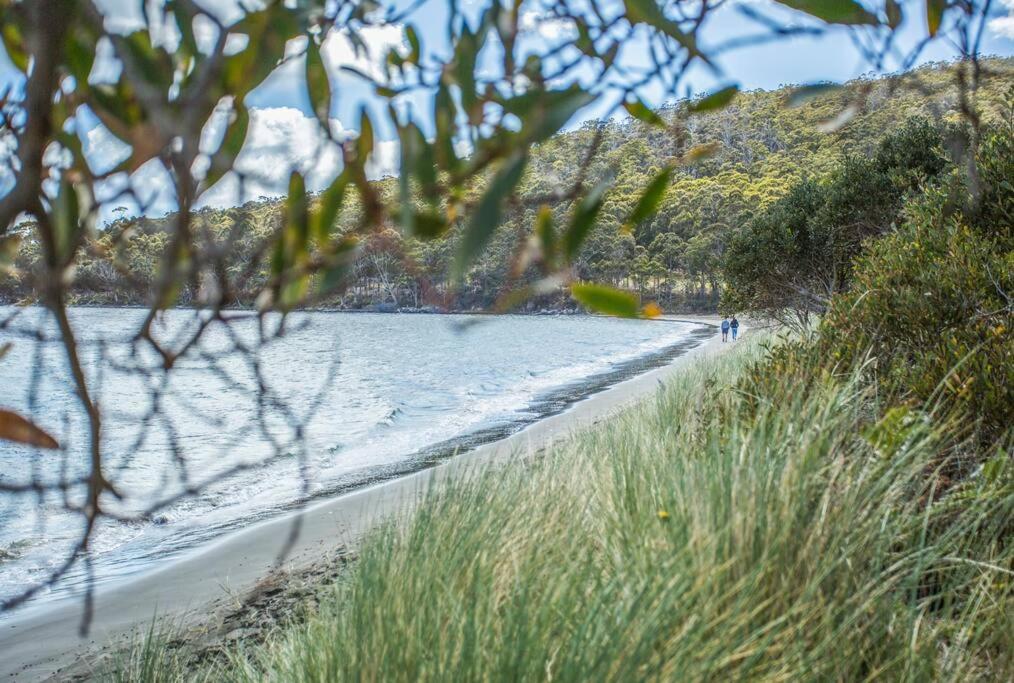 Bruny Island Escapes and Hotel Bruny - Housity