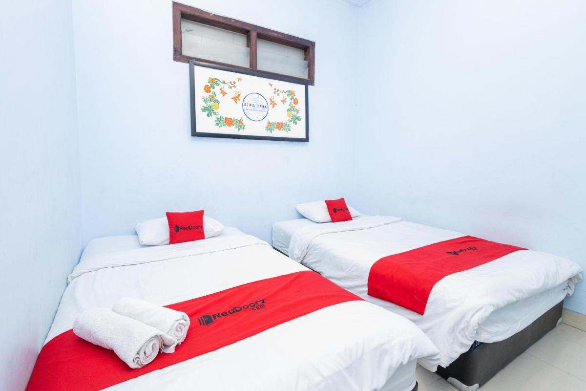 RedDoorz near Wisata Museum Angkut 3 - Housity