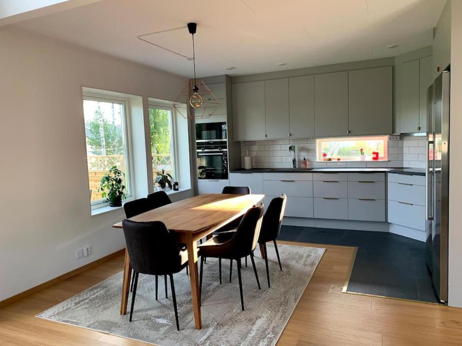 Mellby Kite Surf Villa - Housity