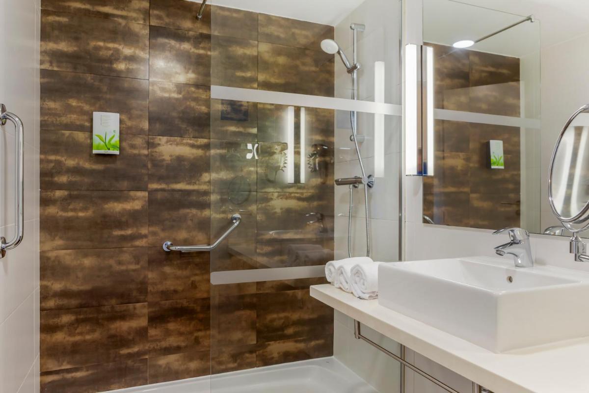 Un baño de Los Amigos Beach Club