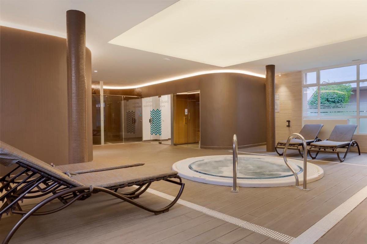 Zona de estar de Los Amigos Beach Club