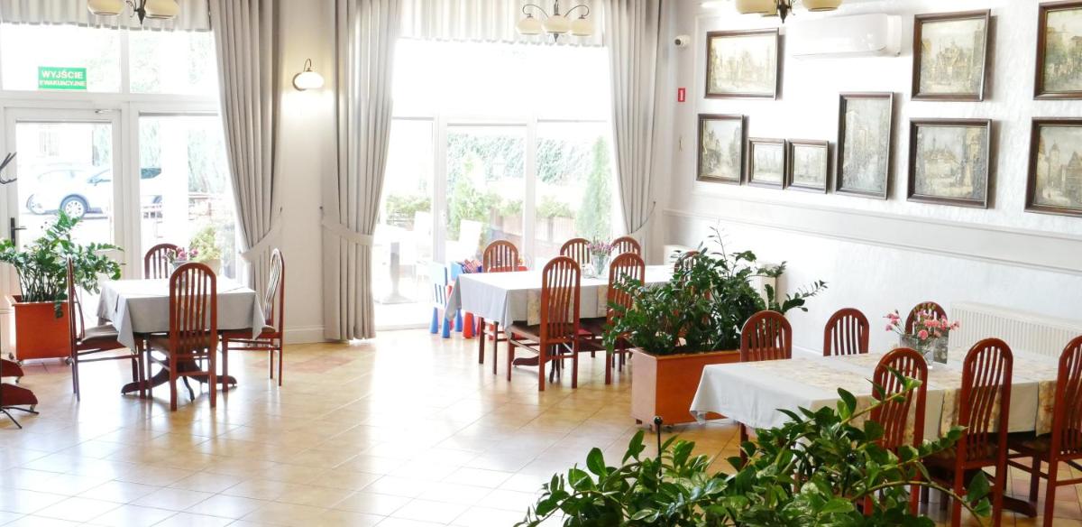 Restauracja Kargul noclegi - Housity