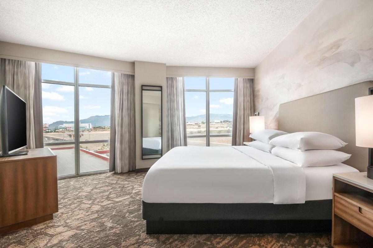 Embassy Suites by Hilton Albuquerque - Housity