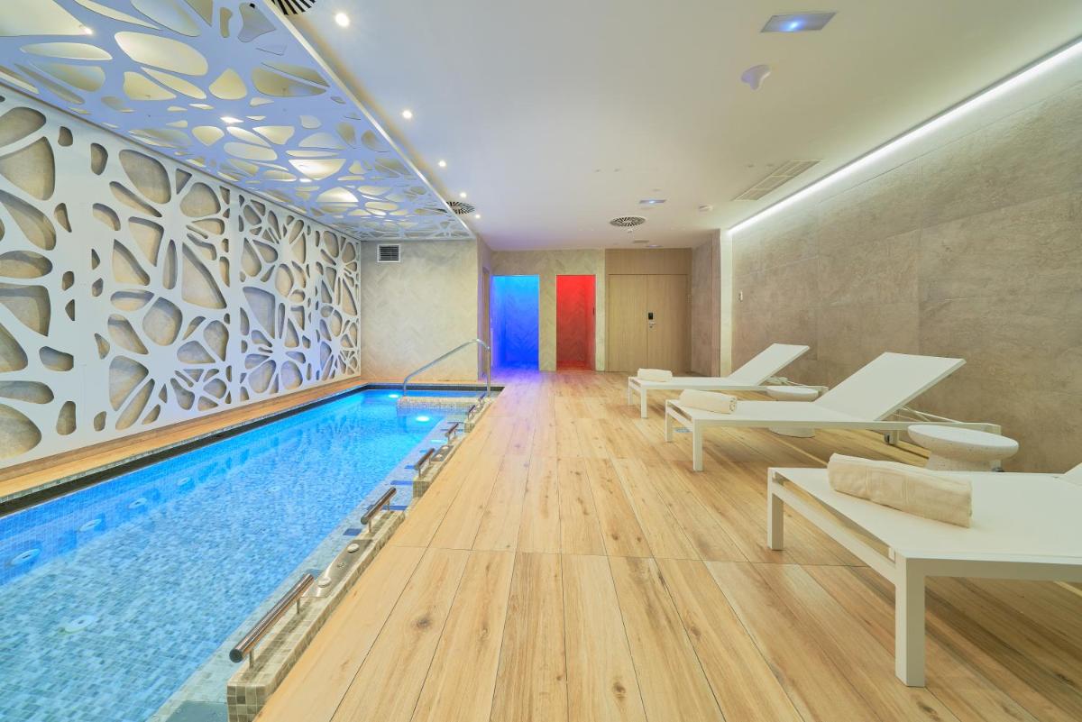 Piscina en o cerca de Eurostars Oasis Marbella
