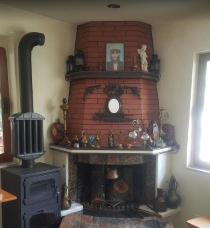 Hotel Flora - Housity