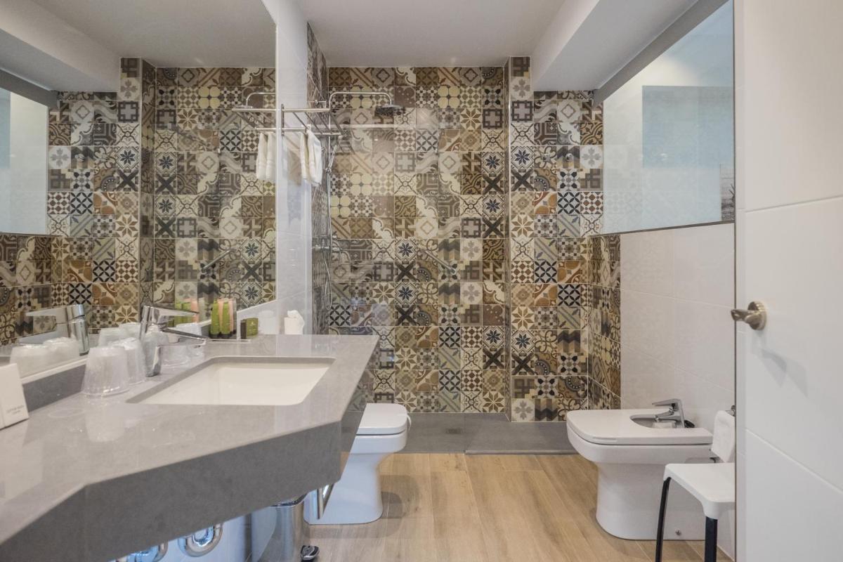 H Boutique la Caleta bay - Housity