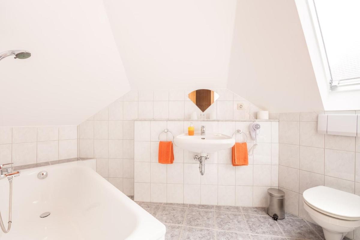 Hotel und Restaurant Piccolo - Housity
