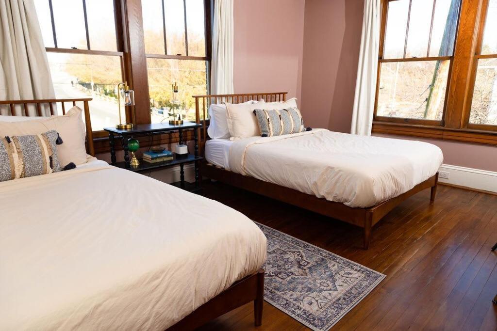 Parkway Suite at The Historic Winona House - Housity