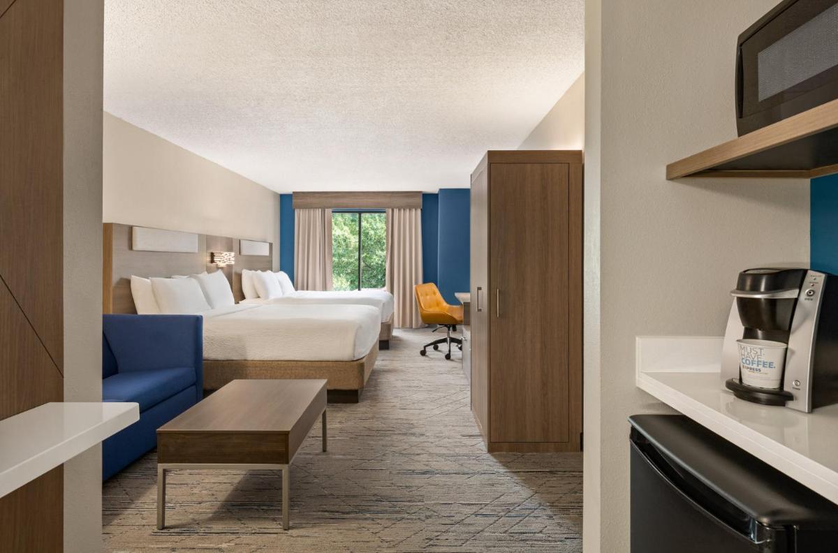 Holiday Inn Express & Suites Greenville-Downtown by IHG - Housity
