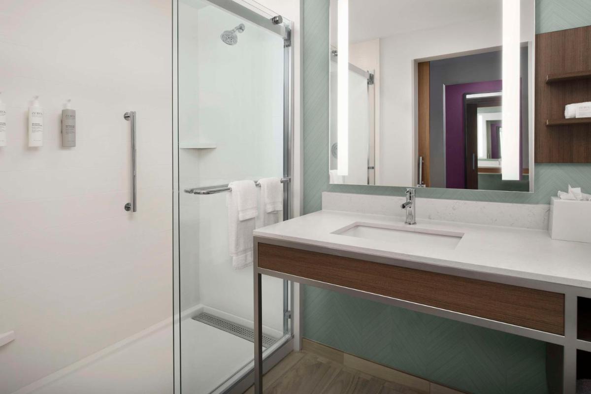 Hilton Garden Inn Pensacola Downtown - Housity