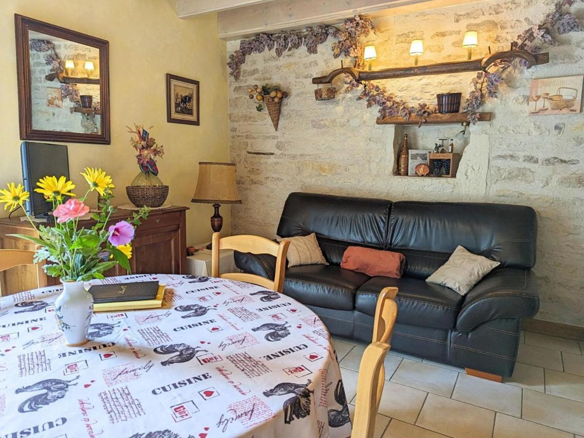 Gîte au bord de la Charente avec jardin privatif, wifi fibre, vélos et équipements familiaux - FR-1-653-162 - Housity