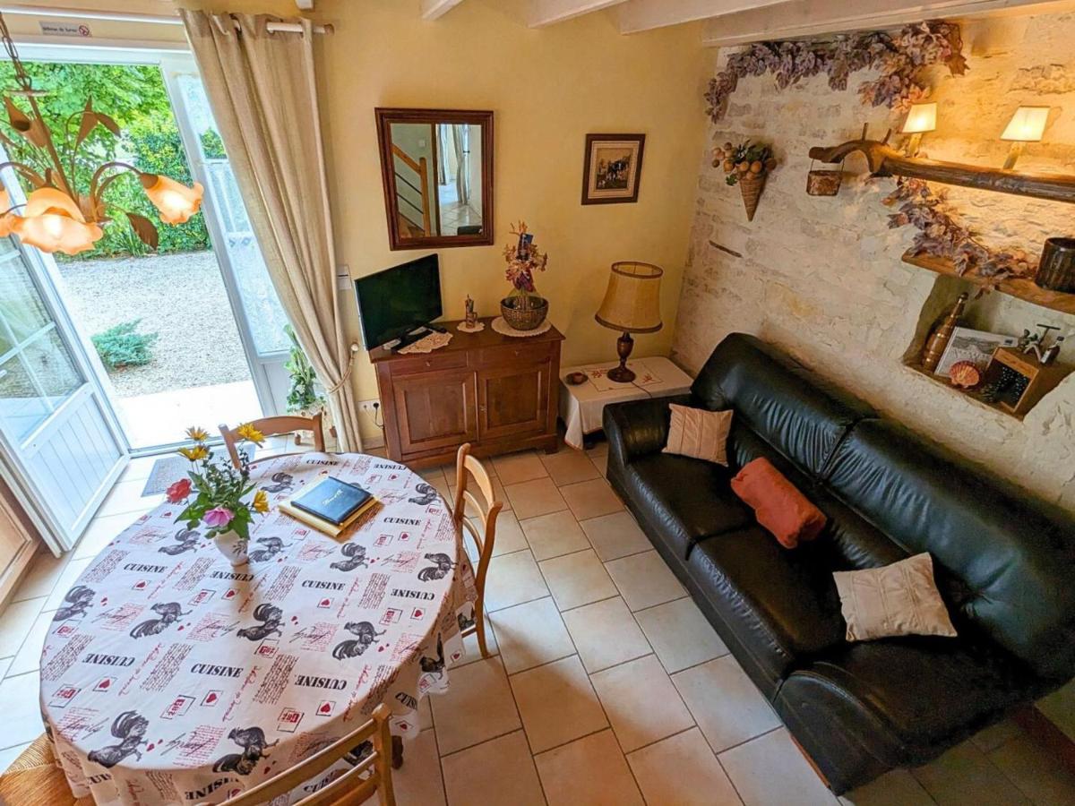 Suitetrails - Gîte Saint-Genis-d'Hiersac, 3 pièces, 4 personnes - FR-1-653-162