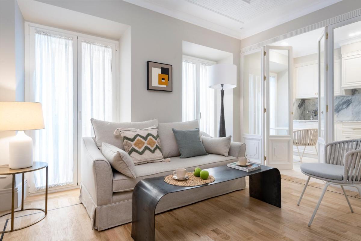 Casa Pilatos Luxury Apartments - Housity