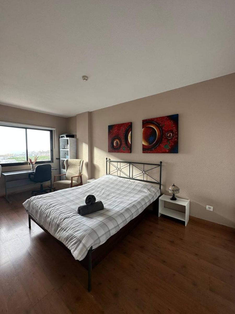 Apto increíble, acogedor, luminoso de ambiente muy relajante con excelentes vistas y servicios/ Amazing apt with sunset lovely views - Housity
