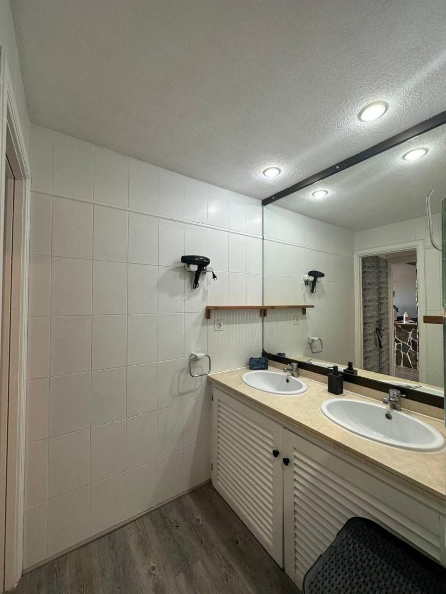 Apto increíble, acogedor, luminoso de ambiente muy relajante con excelentes vistas y servicios/ Amazing apt with sunset lovely views - Housity