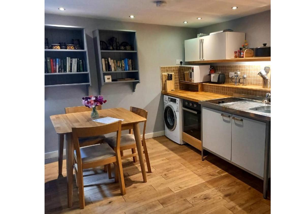 Bishops Farm - Housity
