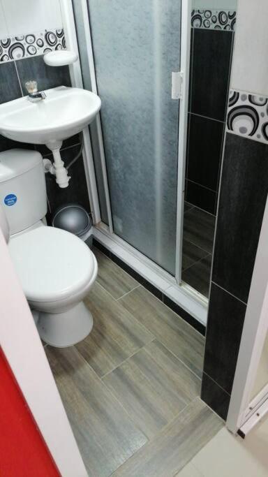 Posada Amiel Forbes Apartament 102 - Housity