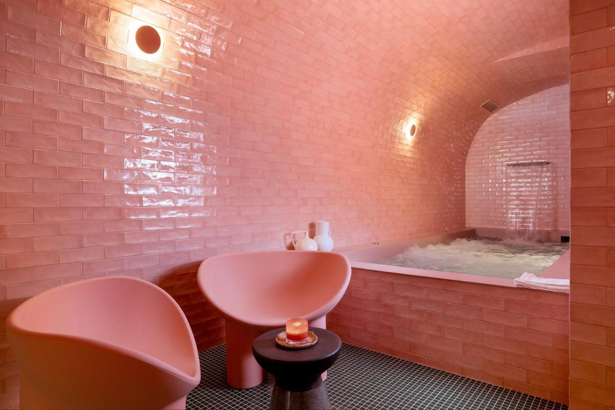Salle de bains dans l'établissement Le Petit Oberkampf Hotel & Spa