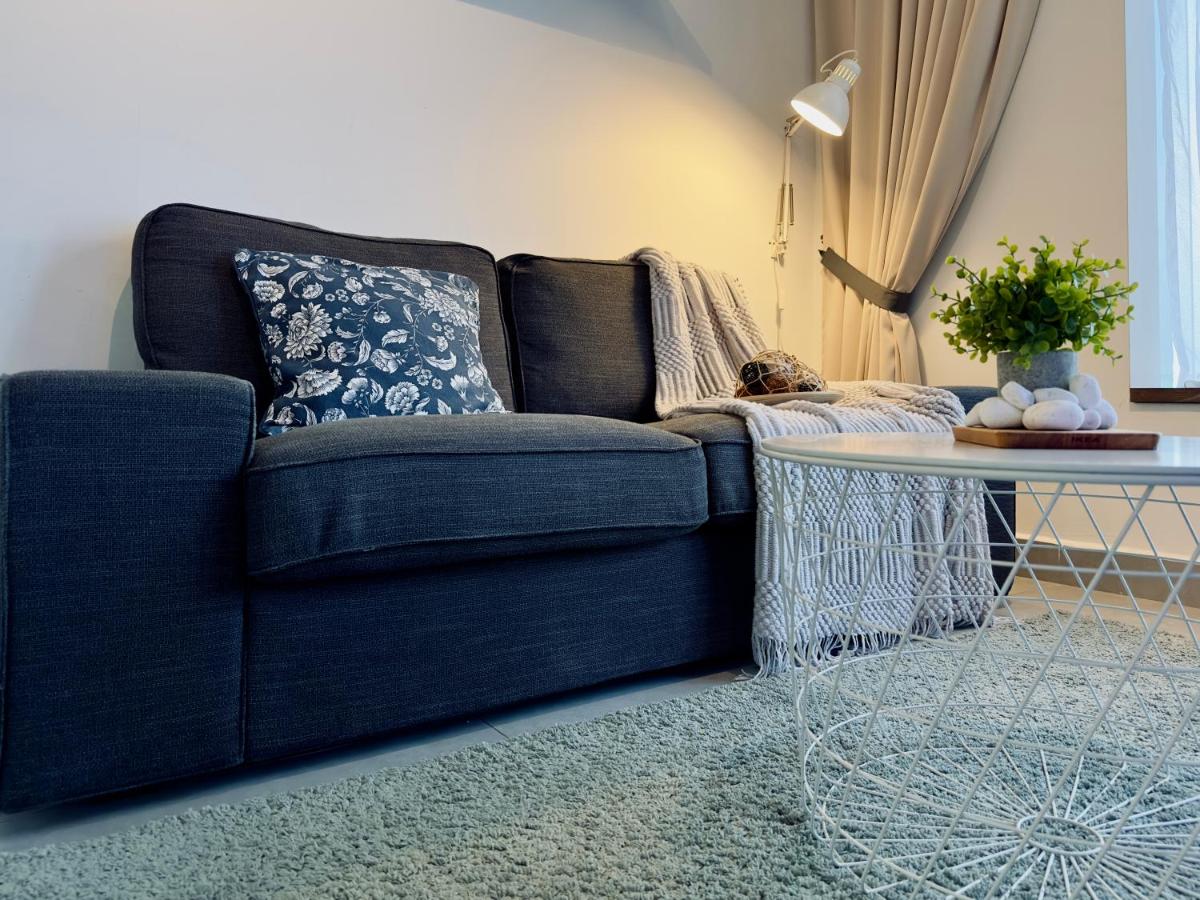 Cozy Kanvas Soho Suites - Housity