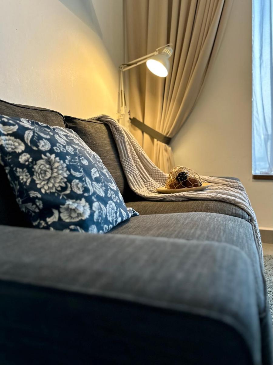 Cozy Kanvas Soho Suites - Housity
