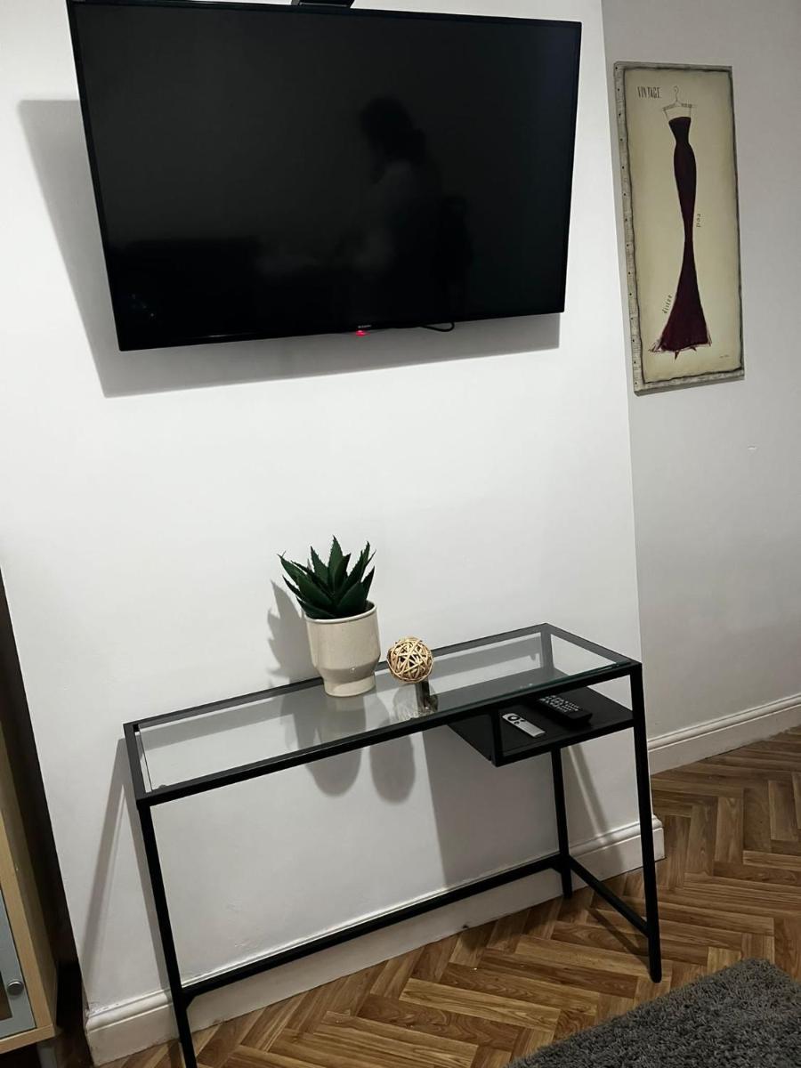 Coventry City House - Room 3 - Housity