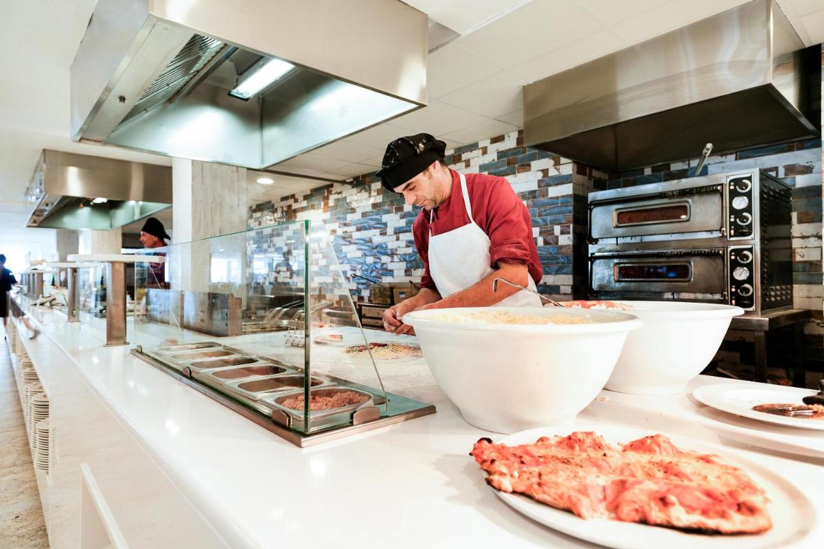 Clientes alojados en Hotel Best Maritim